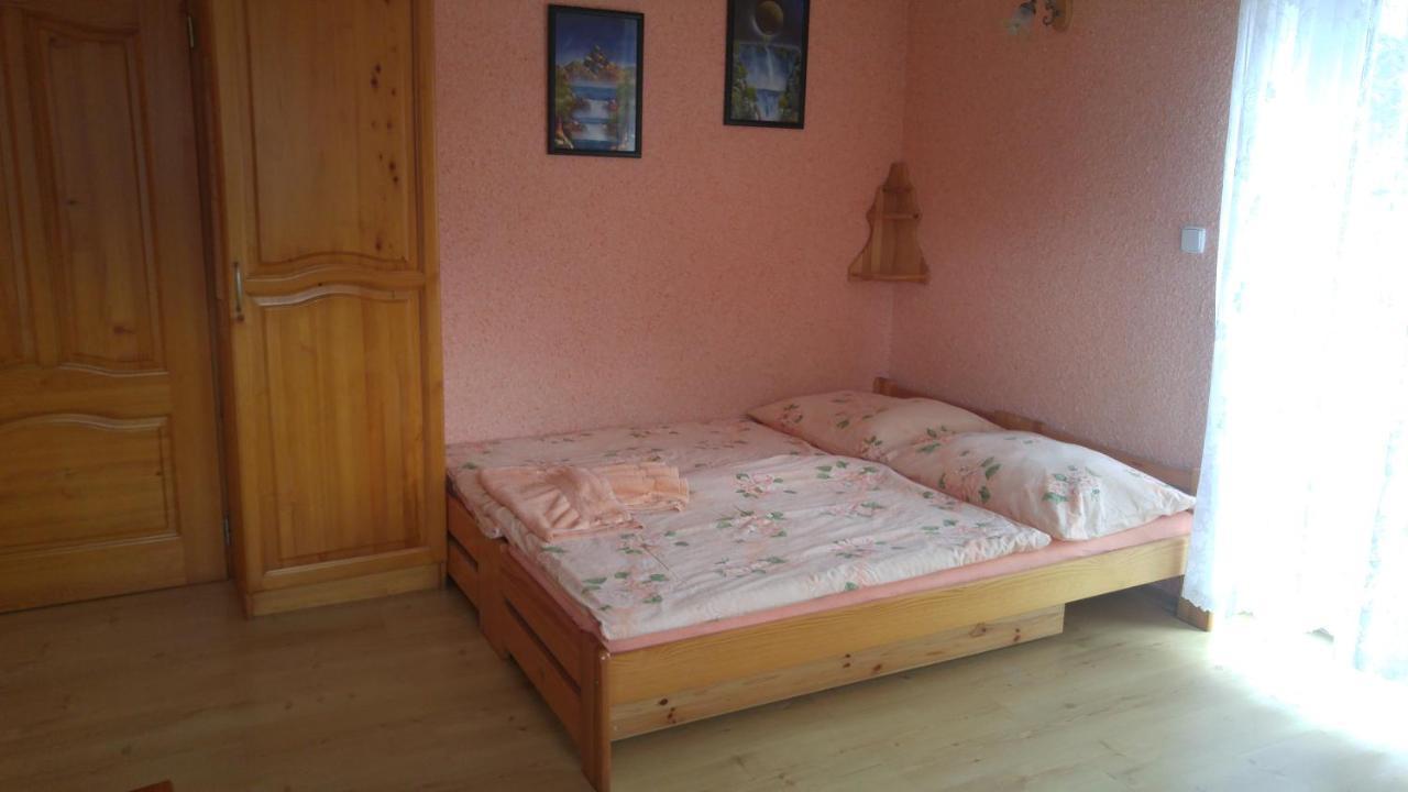 Penzion Apartmany Becov เบชอฟ นาด เทอโพล ภายนอก รูปภาพ