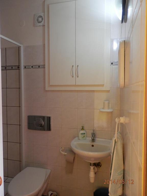 Penzion Apartmany Becov เบชอฟ นาด เทอโพล ภายนอก รูปภาพ